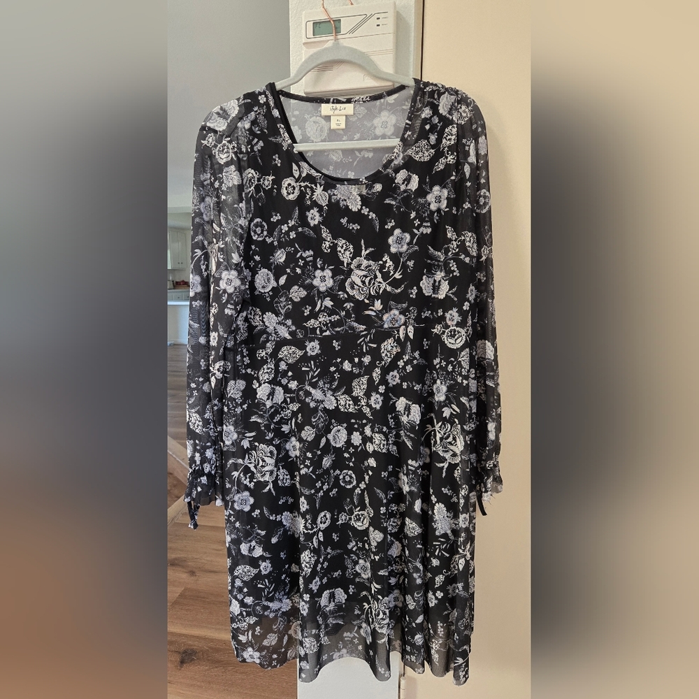 Style and Co Mesh dress, long sleeves black with light gray floral print, XL